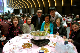 2. Basin meals with 300 elderly citizens from Kwun Lung Lau in the College (Professor Gabriel Leung, Master of Chi Sun College)