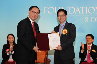 香港大學(港大)李嘉誠醫學院公共衞生學院潘烈文教授