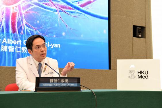 陳智仁教授表示，機械人輔助顯微手術至今完成多宗手術，當中包括全球首例在肝臟移植手術中採用機械人微血管吻合術，以及經髮際線機械人輔助微血管吻合術。

 